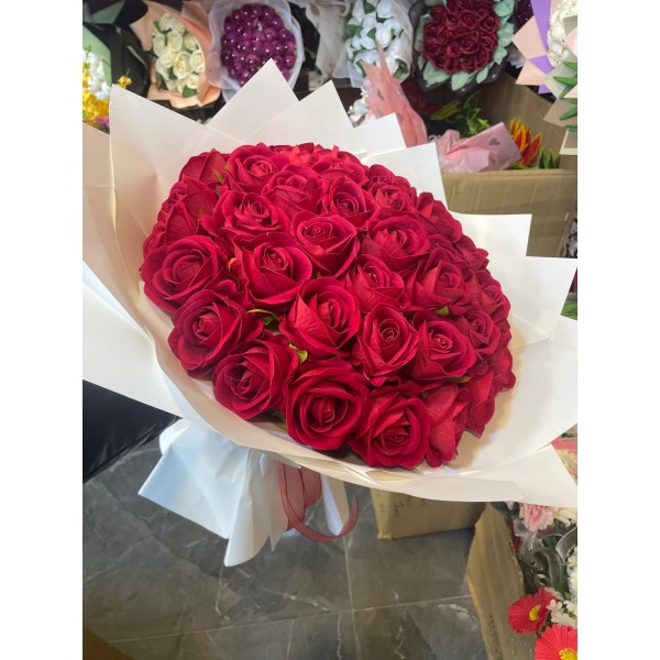 YAPAY 25 GÜL BUKETİ